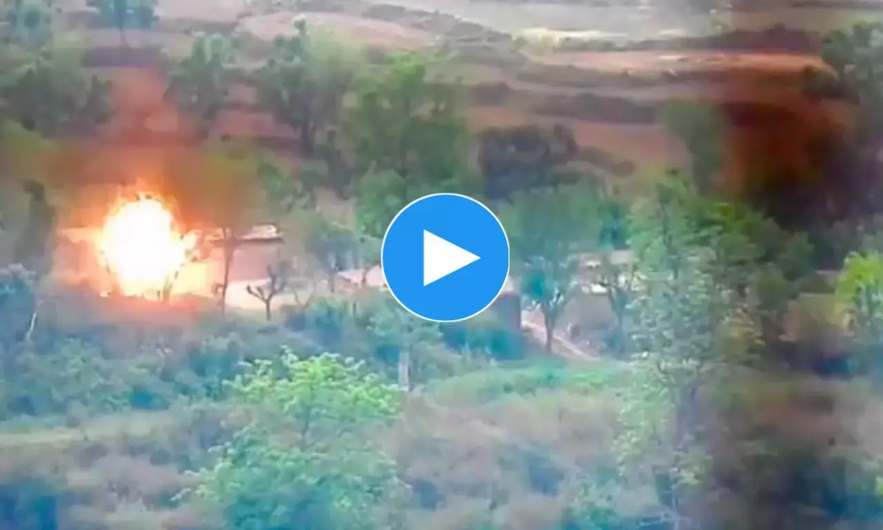 Army Video: आतंकियों को खाख में मिलाने का वीडियो जारी, हर भारतीय को देखना चाहिए सेना का पराक्रम Army Video: आतंकियों को खाख में मिलाने का वीडियो जारी, हर भारतीय को देखना चाहिए सेना का पराक्रम