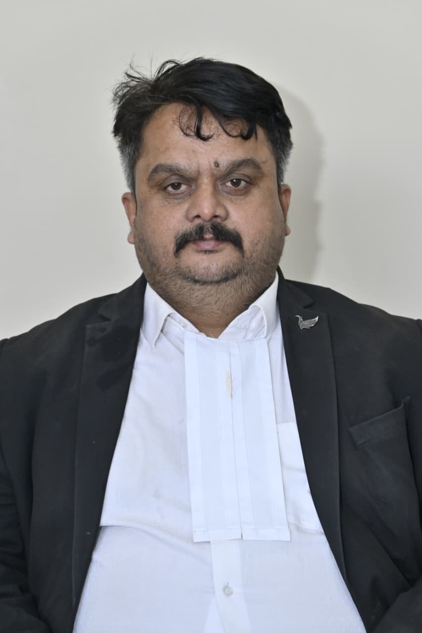 अधिवक्ता राजीव सिंह शेरा